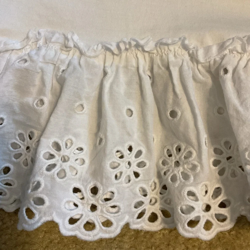 J. Crew White Tie-back, Eyelet Ruffle Tee Coquette Preppy Shirt Size XXS.